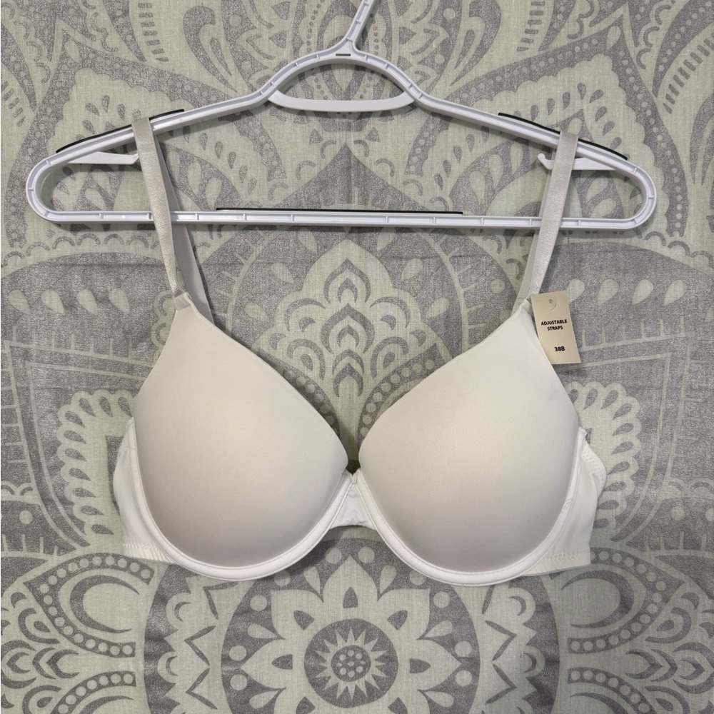 Nwt $18 No Boundaries Walmart Lightly Lined T Shirt Bra White 38B